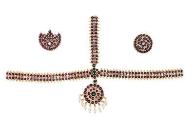 Elite Trade White Kempu Stone Bharatnatyam Jewellery Set With Gajra For Women - Image 5