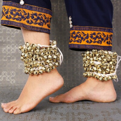 Elite Trading Kathak Ghungroo – 50 Brass Bells with cotton dori or string for Classical Dance (Size - 10 number)